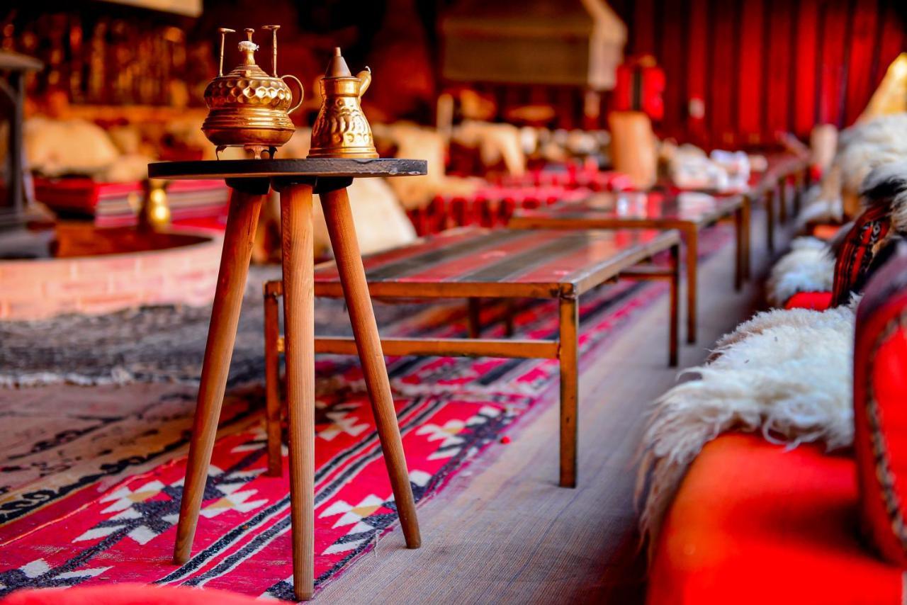 Little Petra Bedouin Camp Hotel Al Hayy Bagian luar foto