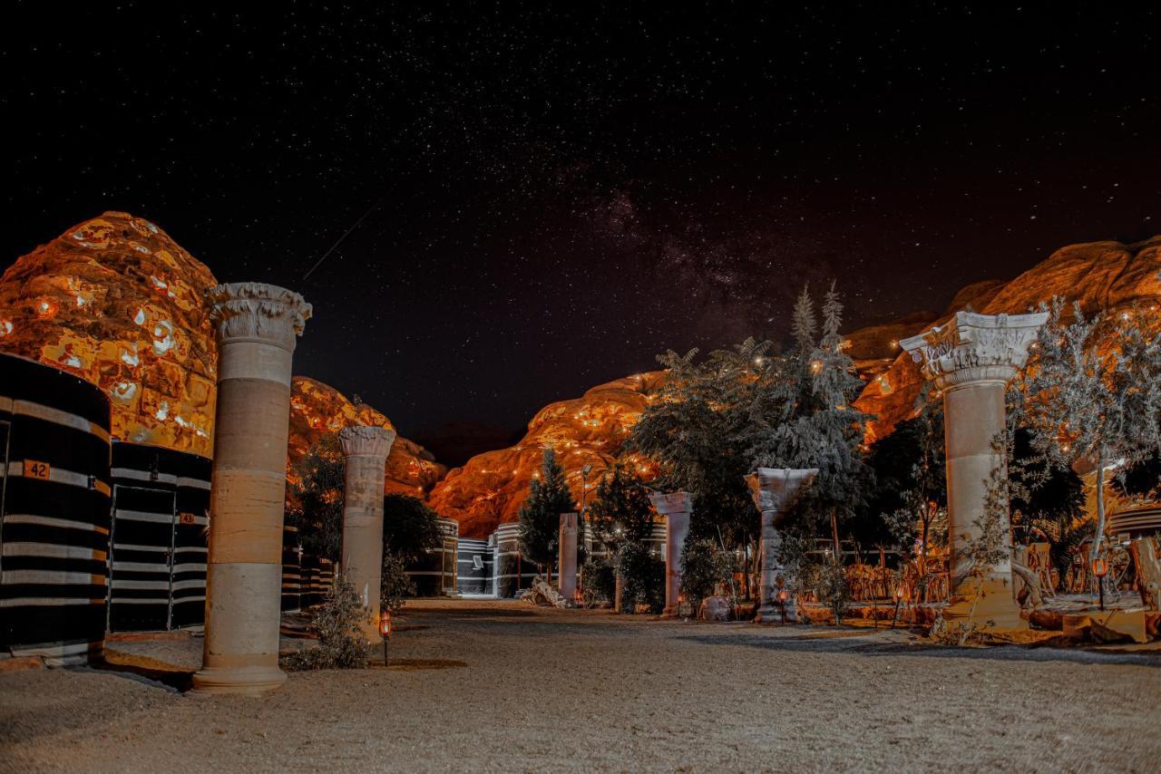 Little Petra Bedouin Camp Hotel Al Hayy Bagian luar foto