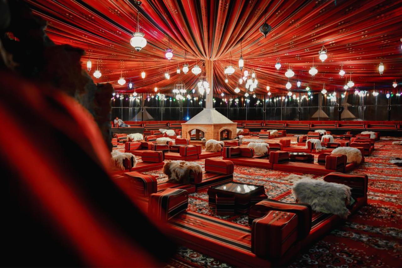 Little Petra Bedouin Camp Hotel Al Hayy Bagian luar foto