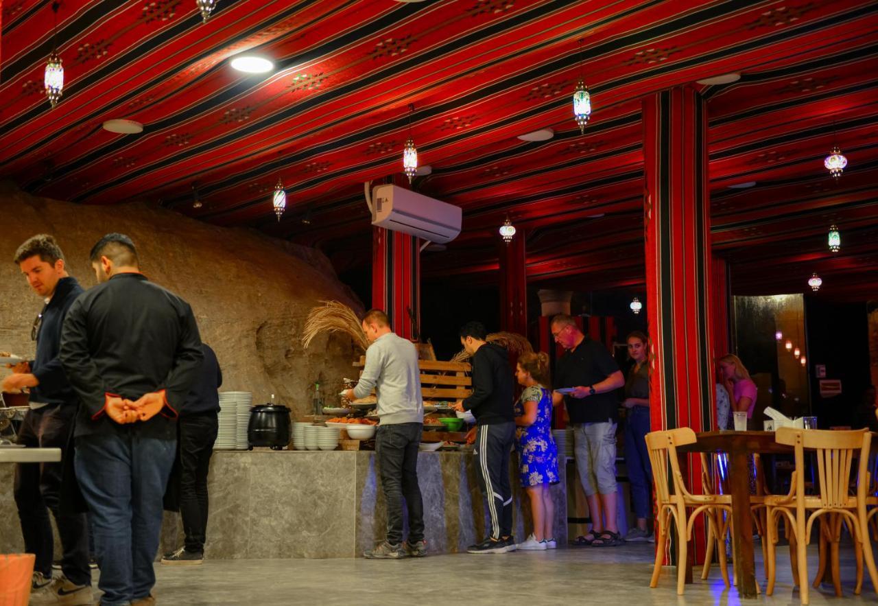 Little Petra Bedouin Camp Hotel Al Hayy Bagian luar foto