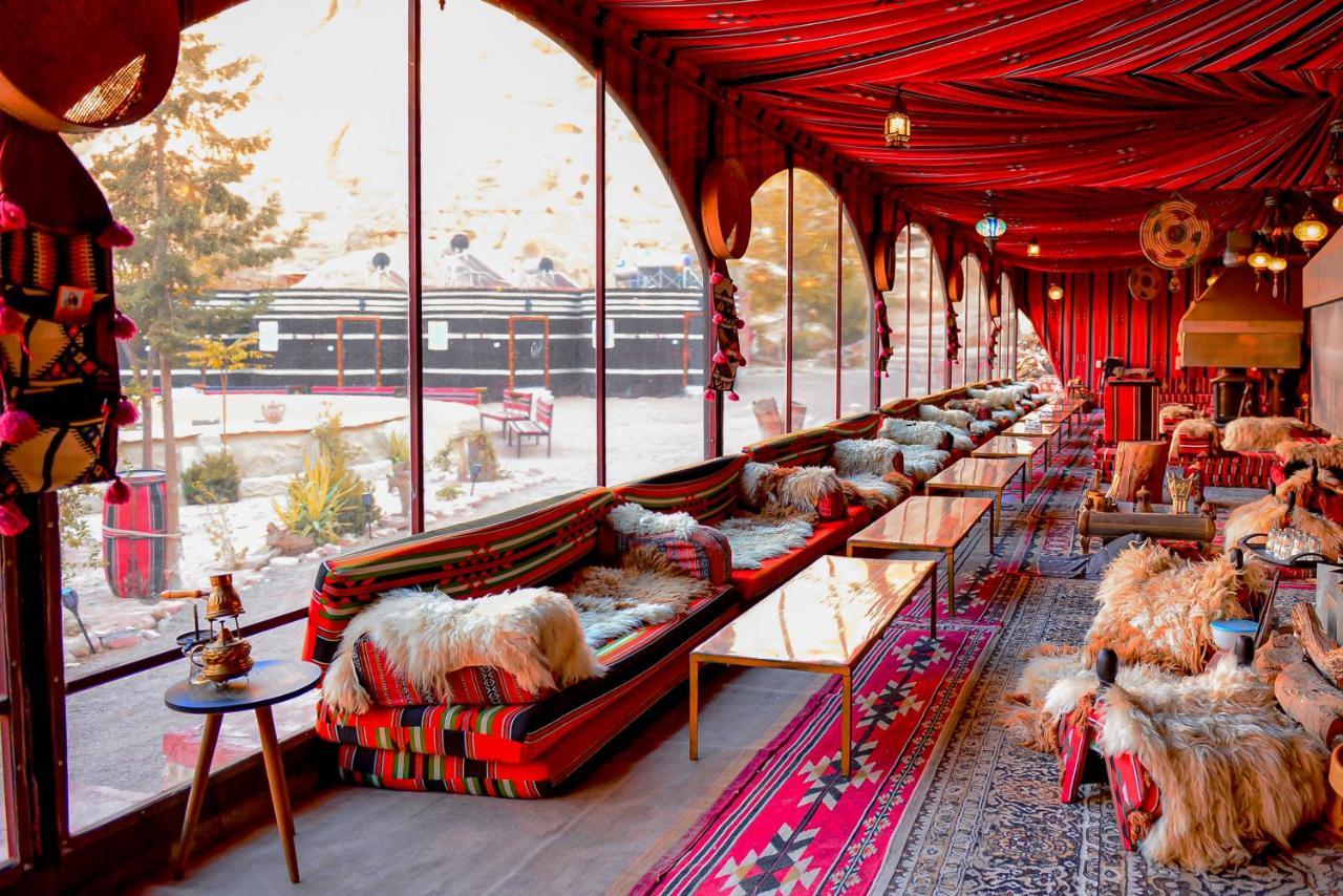 Little Petra Bedouin Camp Hotel Al Hayy Bagian luar foto