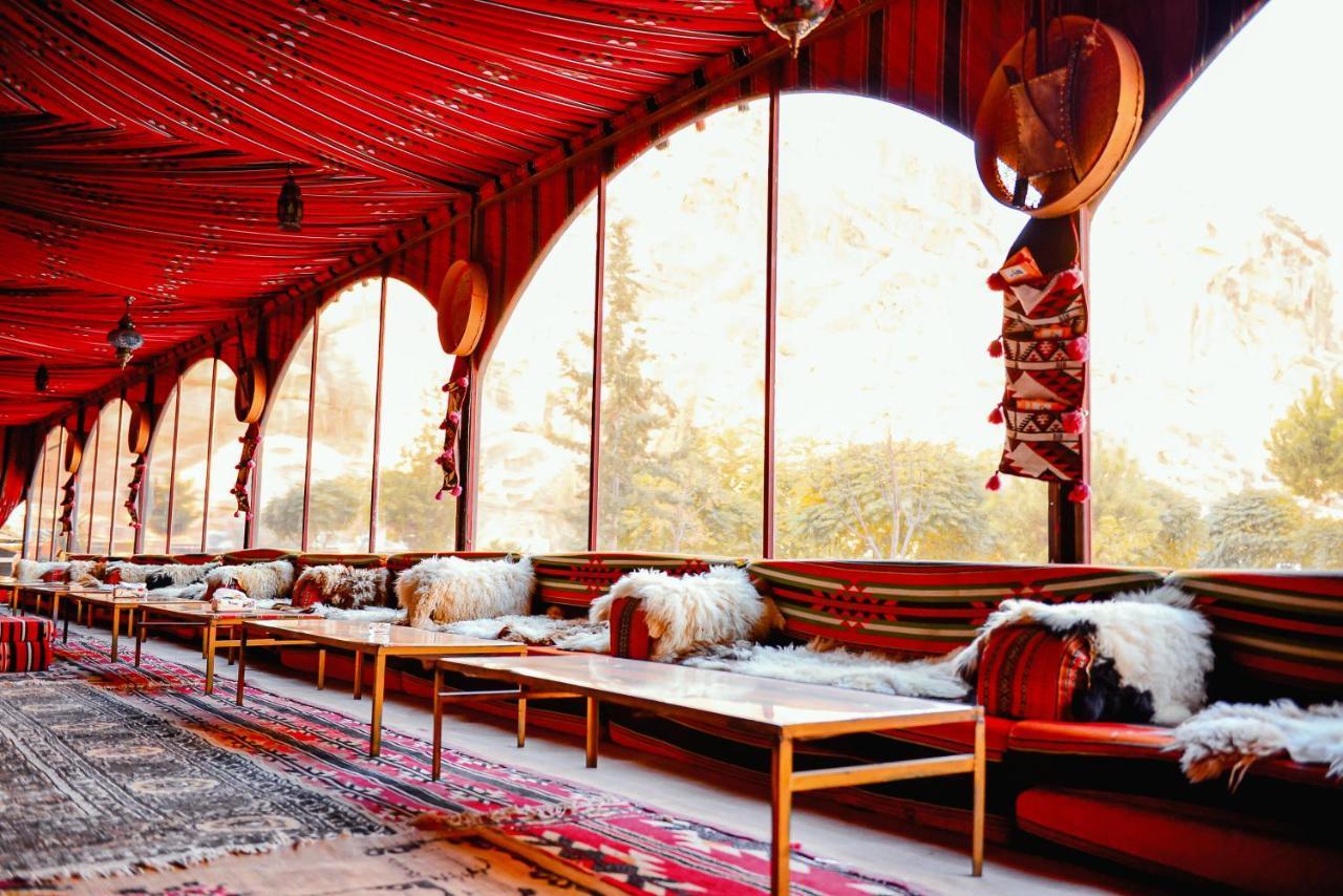 Little Petra Bedouin Camp Hotel Al Hayy Bagian luar foto