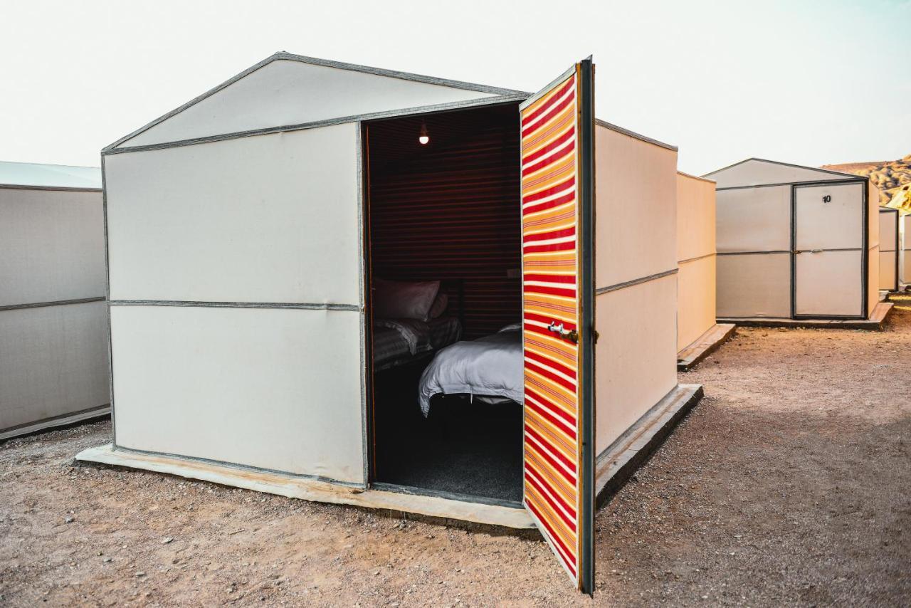 Little Petra Bedouin Camp Hotel Al Hayy Bagian luar foto